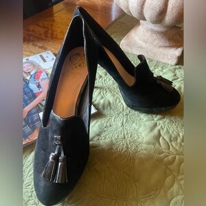 NWOT-Vince Camuto Black Suede Tassel Heels